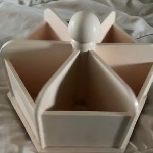 Blush pink makeup brush holder